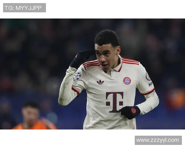 国际足球明星在关键时刻停球失误引发球迷热议与媒体关注